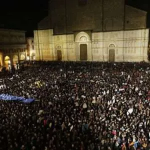 bologna sardine in piazza